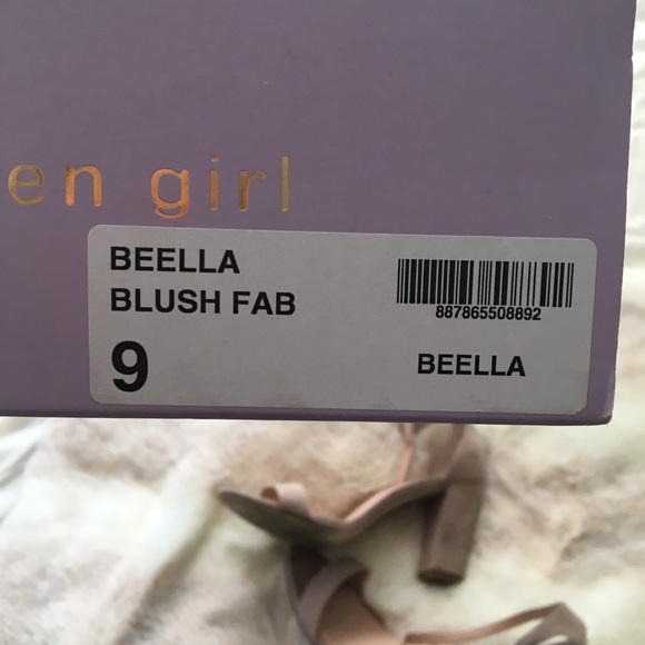 nude suede heels - Picture 5 of 7